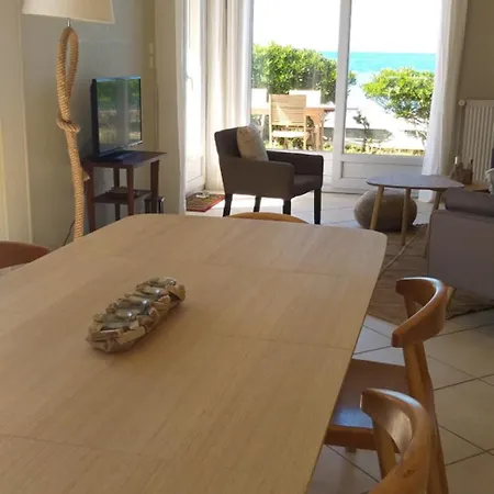 Vue Exceptionnelle En Front De Mer, 8 Personnes Holiday home