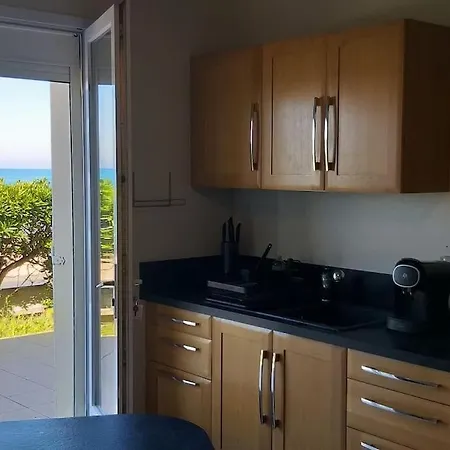 Vue Exceptionnelle En Front De Mer, 8 Personnes * Ver-sur-Mer