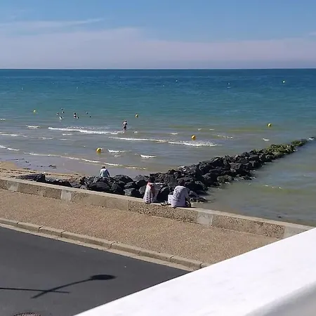 Vue Exceptionnelle En Front De Mer, 8 Personnes