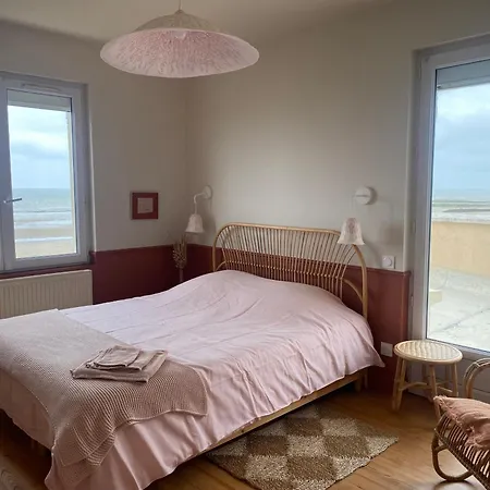 Vue Exceptionnelle En Front De Mer, 8 Personnes Ferienhaus