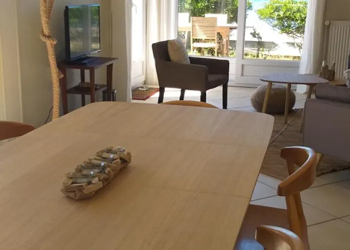 Vue Exceptionnelle En Front De Mer, 8 Personnes Ferienhaus