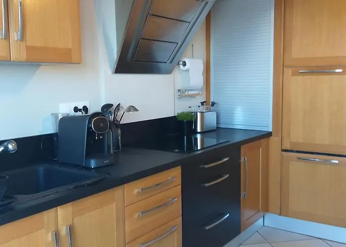 Vue Exceptionnelle En Front De Mer, 8 Personnes *