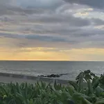 Vue Exceptionnelle En Front De Mer, 8 Personnes * Ver-sur-Mer