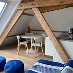 Vue Exceptionnelle En Front De Mer, 8 Personnes *