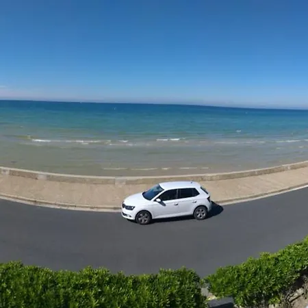 Vue Exceptionnelle En Front De Mer, 8 Personnes *