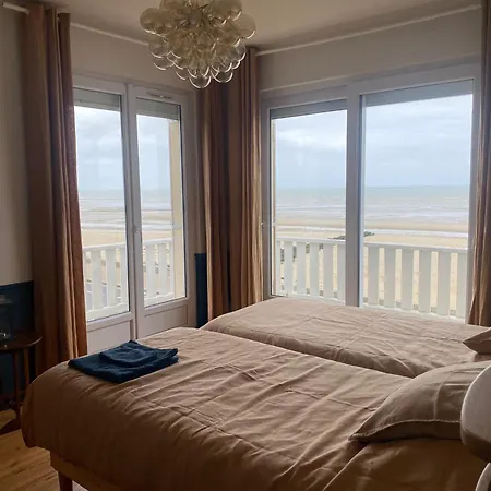 Vue Exceptionnelle En Front De Mer, 8 Personnes *