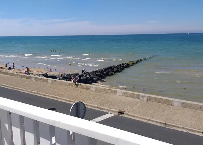 Vue Exceptionnelle En Front De Mer, 8 Personnes Ver-sur-Mer
