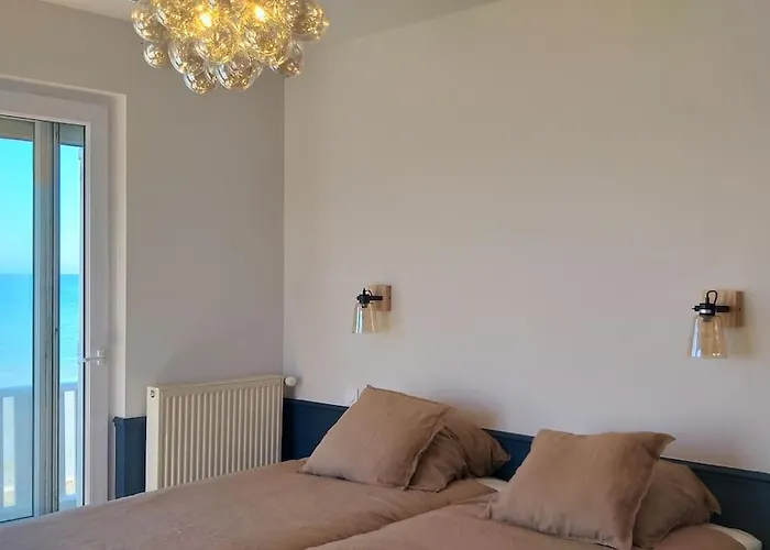 Vue Exceptionnelle En Front De Mer, 8 Personnes Ver-sur-Mer