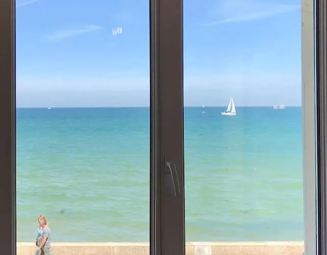 Vue Exceptionnelle En Front De Mer, 8 Personnes Feriehus