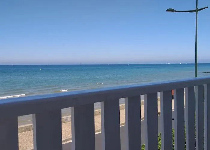 Vue Exceptionnelle En Front De Mer, 8 Personnes