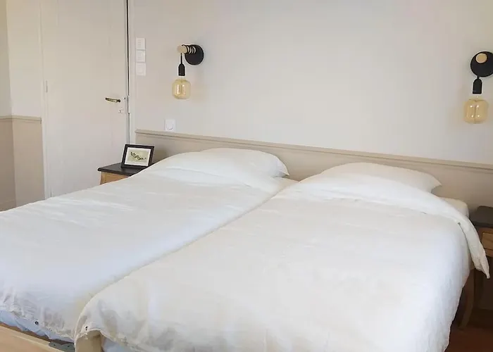 Vue Exceptionnelle En Front De Mer, 8 Personnes * Ver-sur-Mer