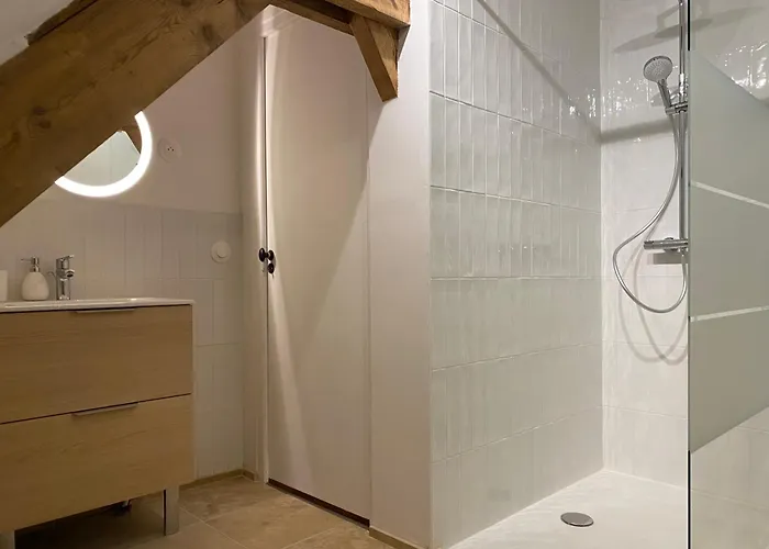 Vue Exceptionnelle En Front De Mer, 8 Personnes * Ver-sur-Mer